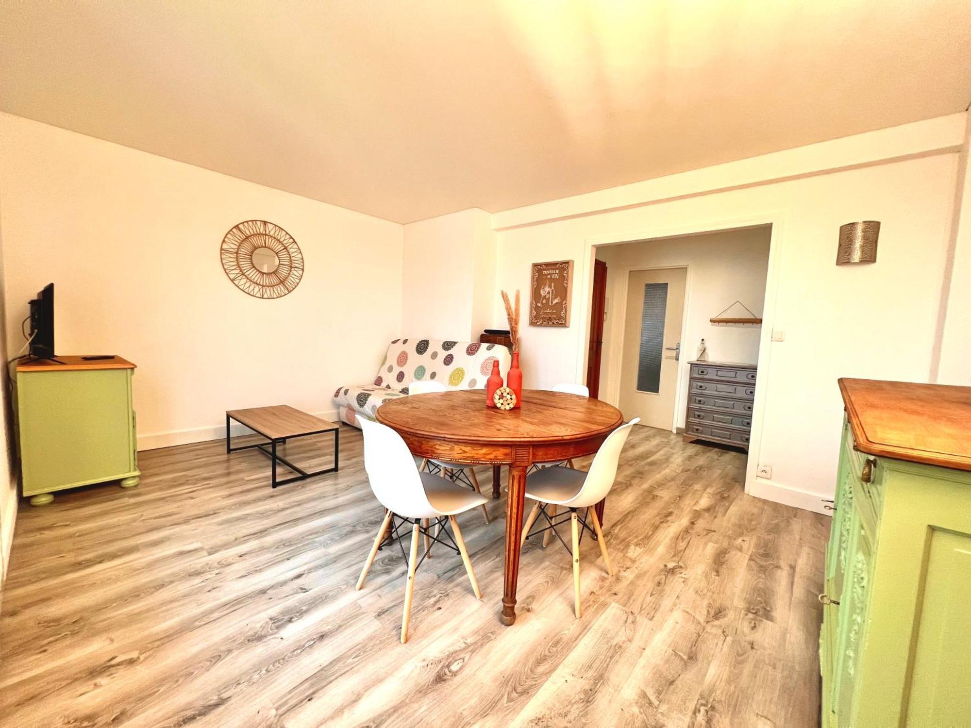 Appartement Proche Gare, 6 Voyageurs Et Stationnement Gratuit Reims Luaran gambar