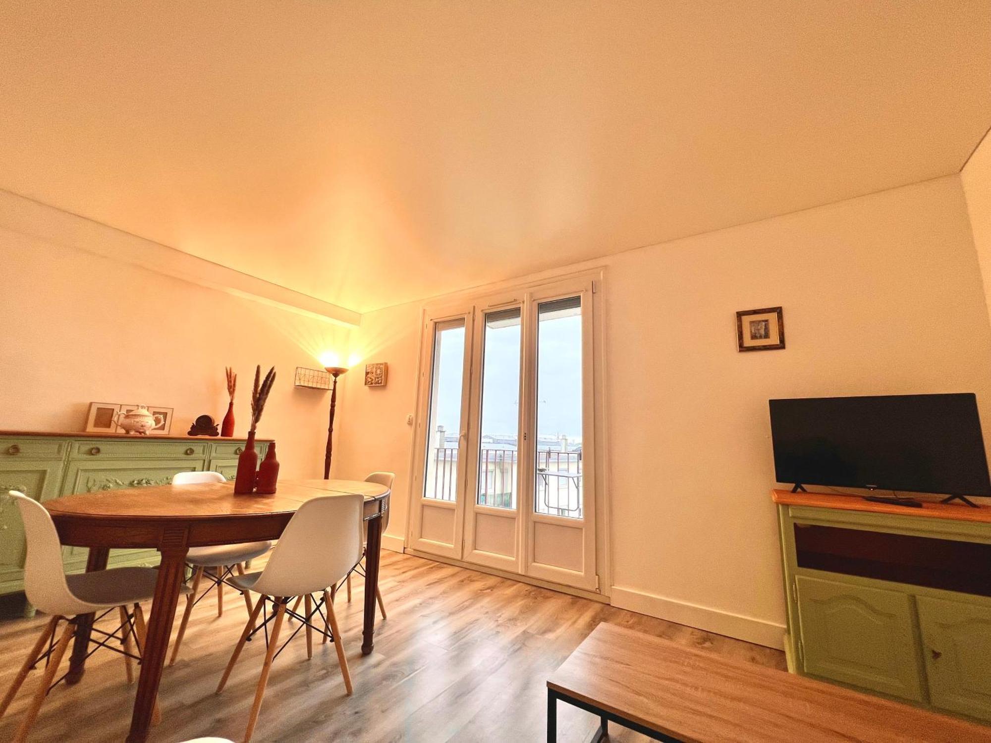 Appartement Proche Gare, 6 Voyageurs Et Stationnement Gratuit Reims Luaran gambar